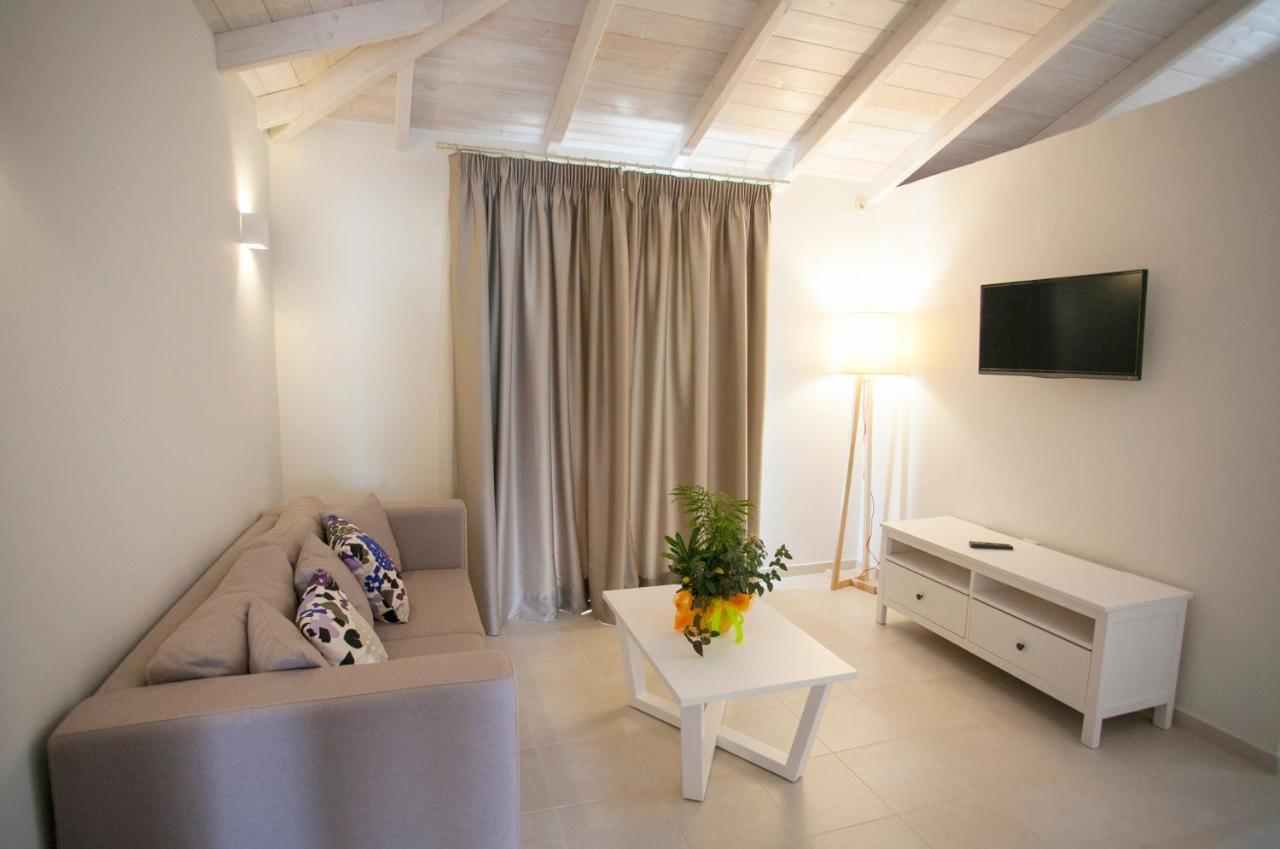 Aktaia Boutique Hotel อัมมูเดีย ภายนอก รูปภาพ
