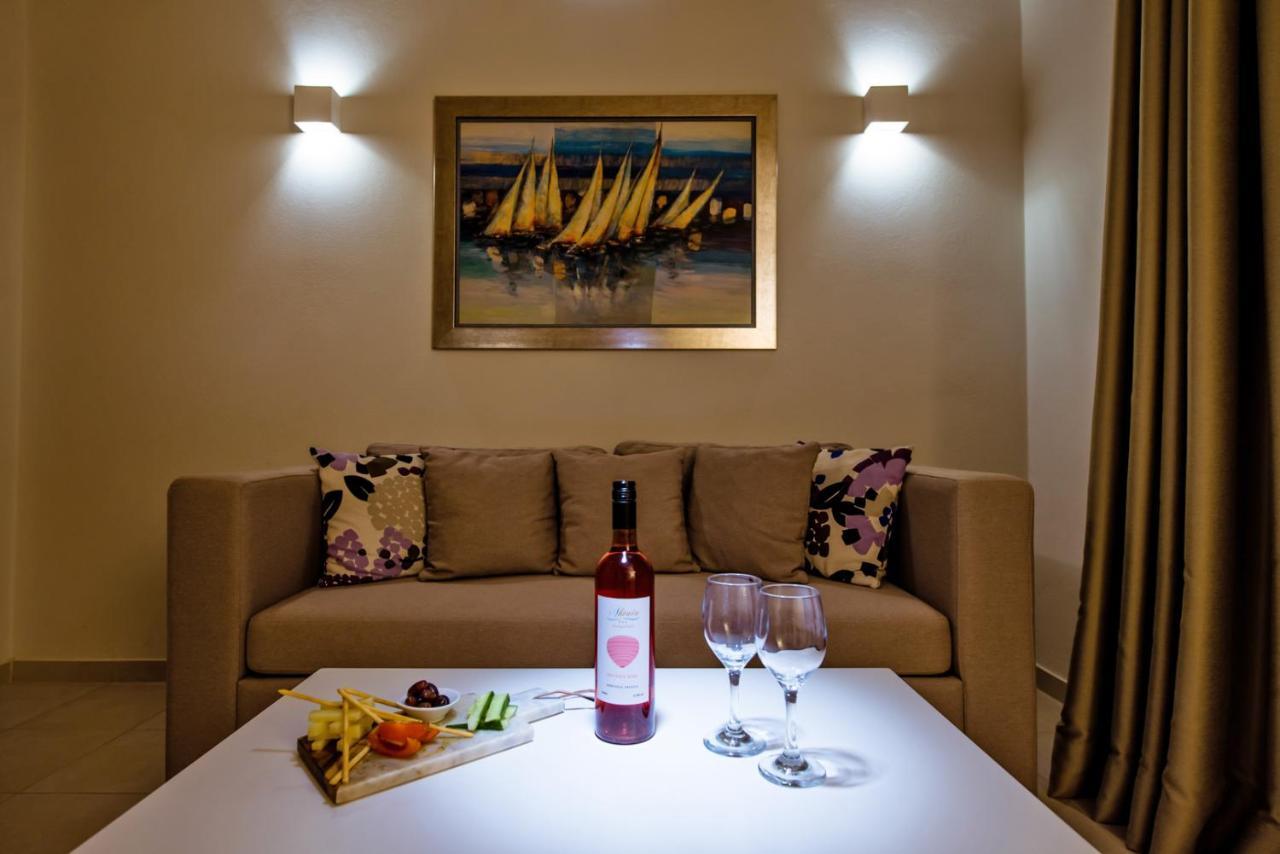 Aktaia Boutique Hotel อัมมูเดีย ภายนอก รูปภาพ
