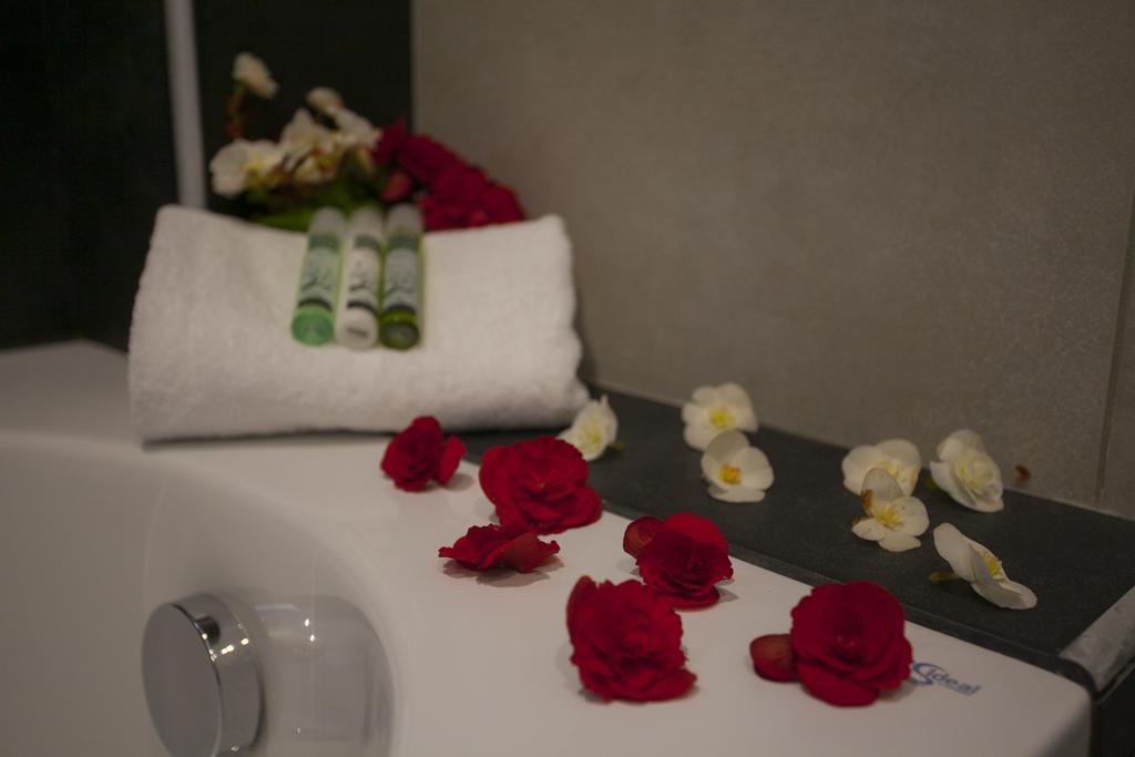 Aktaia Boutique Hotel อัมมูเดีย ห้อง รูปภาพ